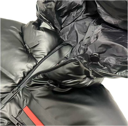 Prada Doudoune à capuche en Re-Nylon